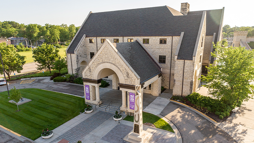 Alumni Association, Catbackers award scholarships to students in Finney