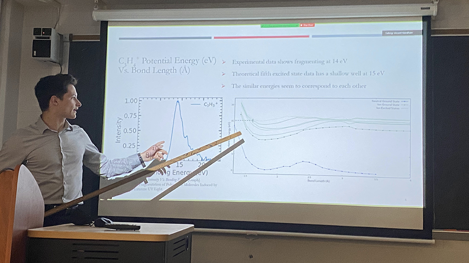 Jeremy Kamman teaching